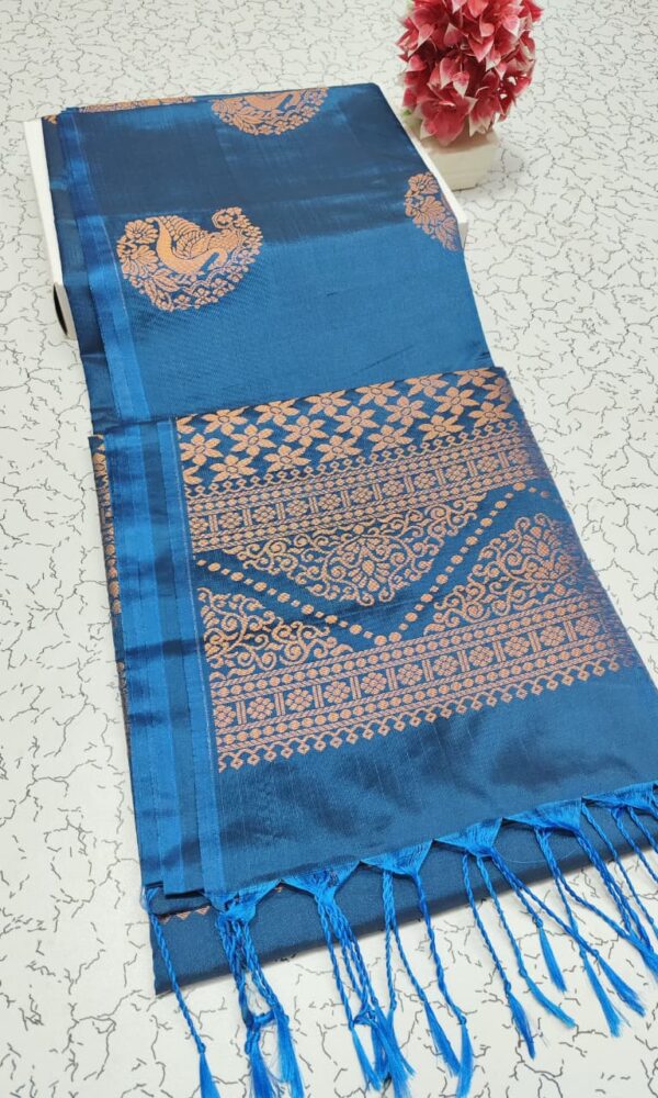 BORDERLESS SOFT SILK SAREES