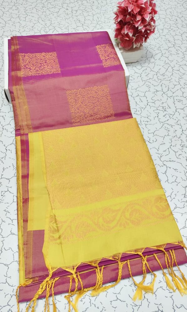 BORDERLESS SOFT SILK SAREES