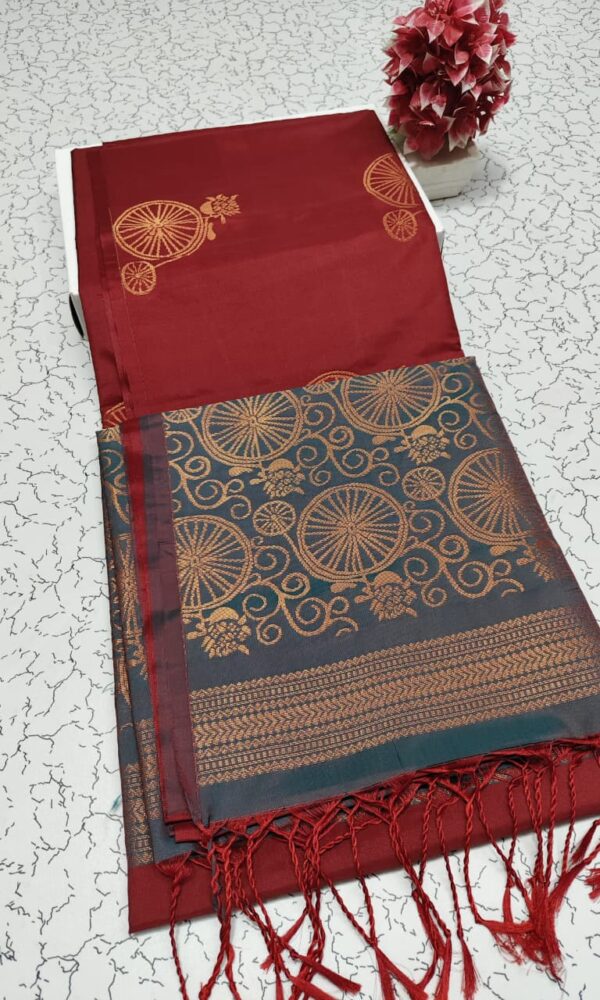 BORDERLESS SOFT SILK SAREES