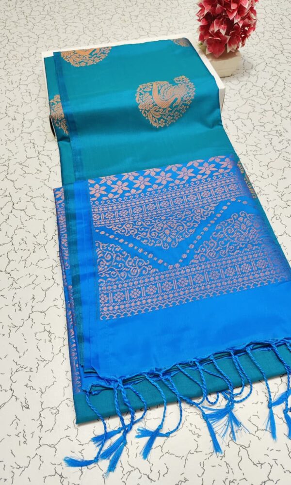 BORDERLESS SOFT SILK SAREES
